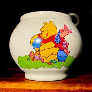 Winnie the Pooh Vintage Ceramic Honey Pot/Jar/Planter by Disney!